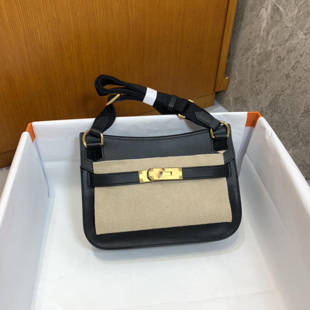 Mini Swift Leather Handbag with Adjustable Canvas Strap, 22cm 1 i1690175252 2553 0