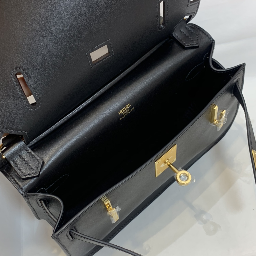 Mini Swift Leather Handbag with Adjustable Canvas Strap, 22cm 8 i1690175252 8981 7