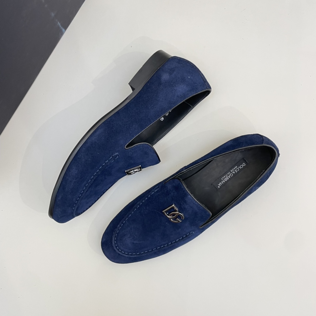 Precio de venta: P220 Forro completo de piel de vacunoMarca: DG* "Dolce & Gabbana*" Zapatos de pielT