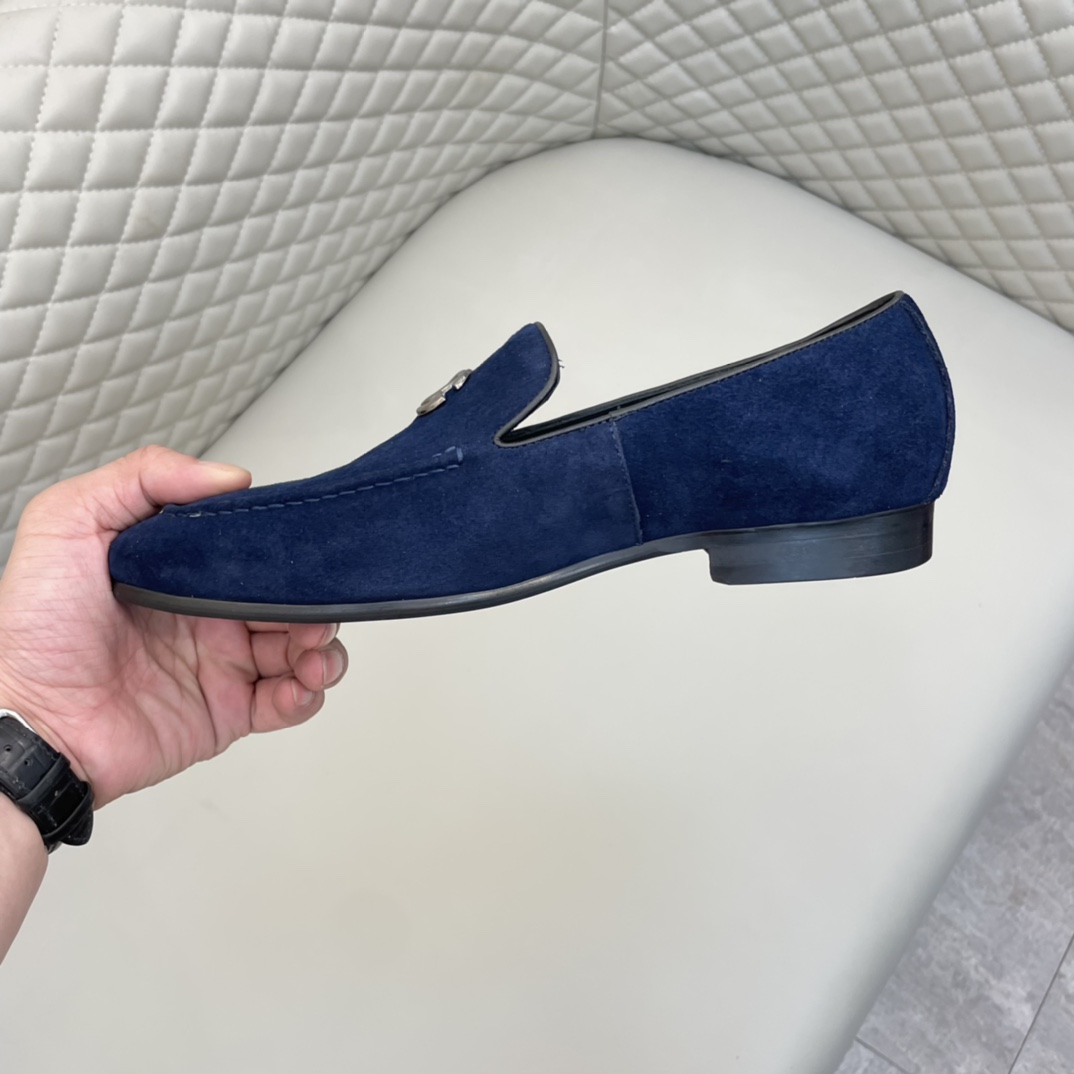 Precio de venta: P220 Forro completo de piel de vacunoMarca: DG* "Dolce & Gabbana*" Zapatos de pielT