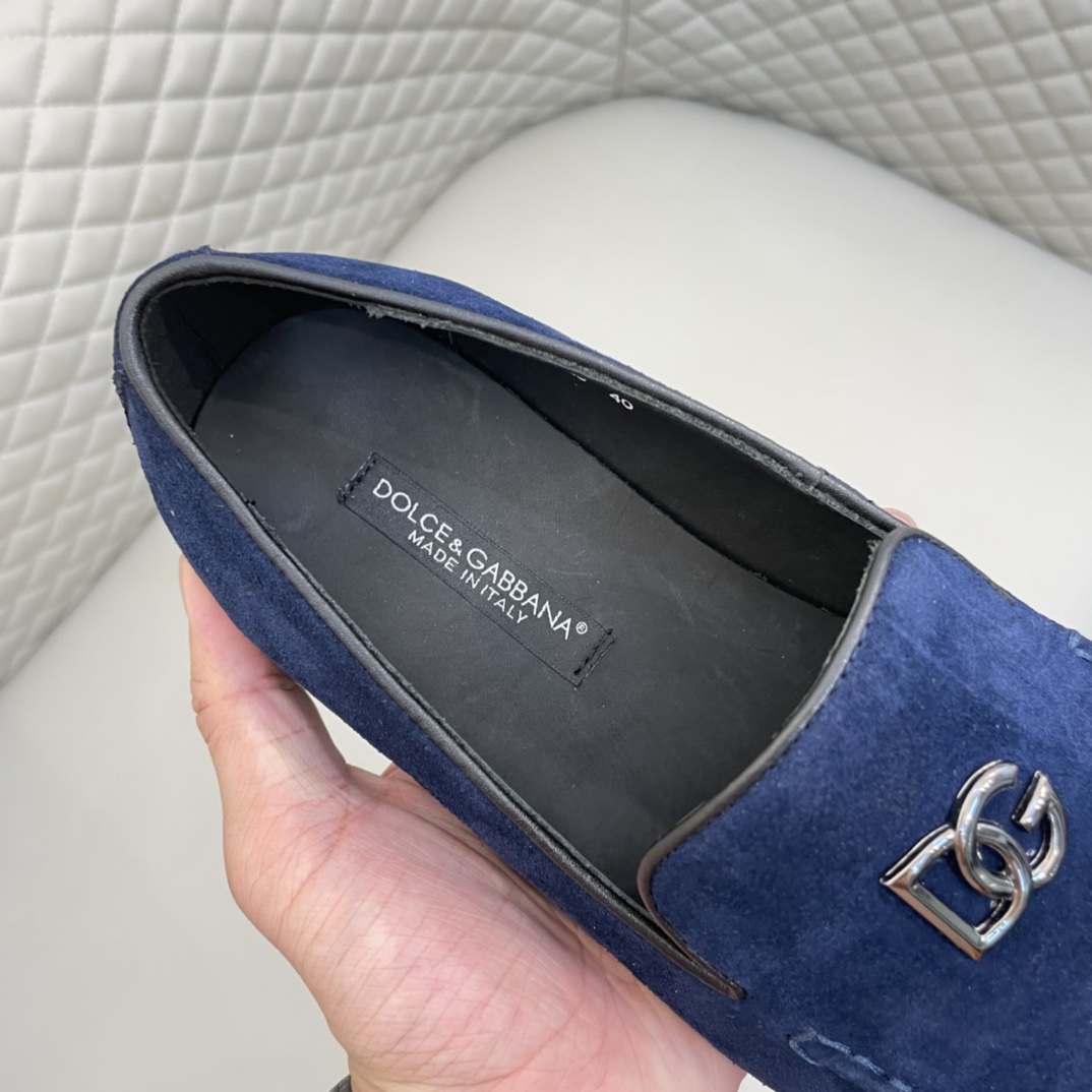 Precio de venta: P220 Forro completo de piel de vacunoMarca: DG* "Dolce & Gabbana*" Zapatos de pielT