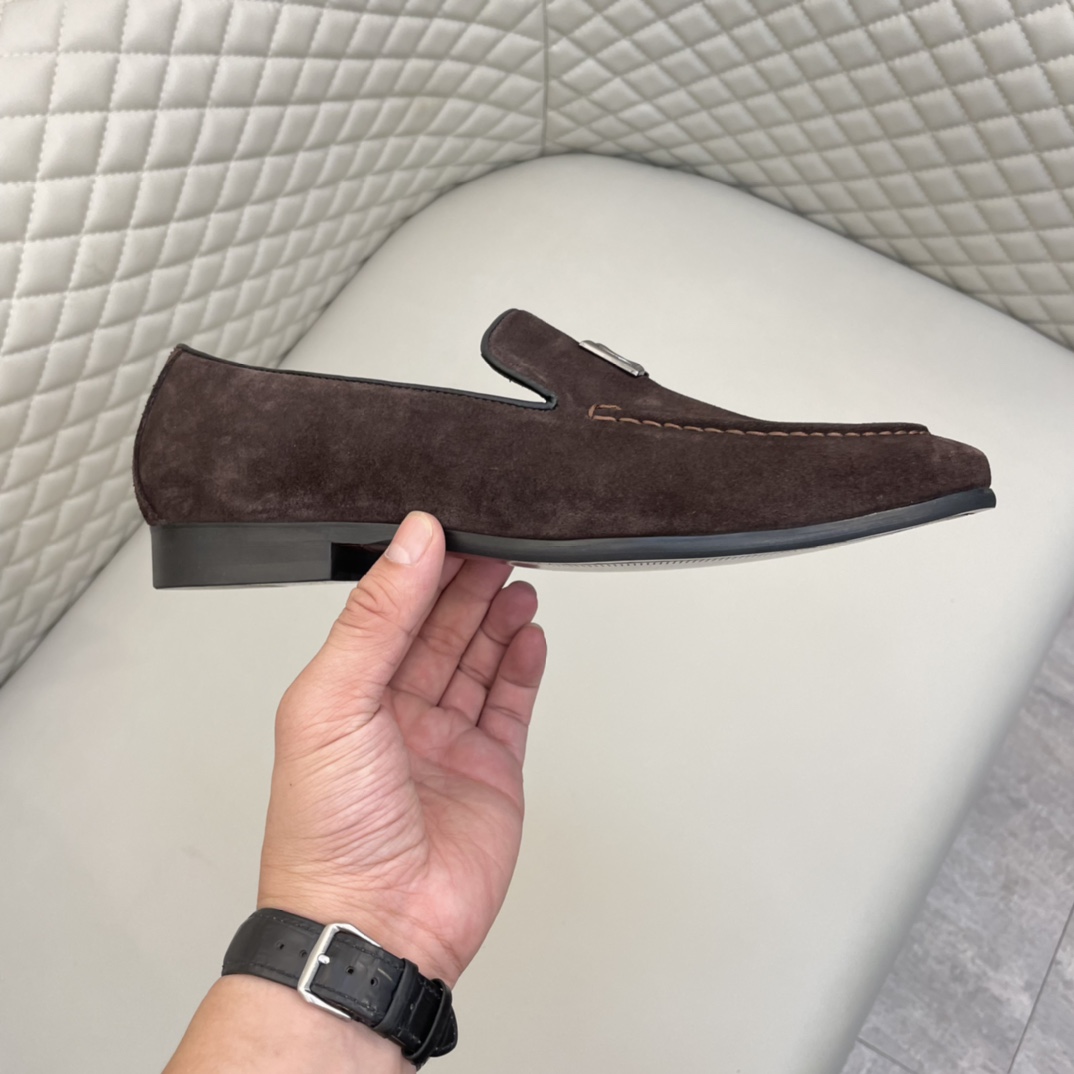 Precio de venta: P220 Forro completo de piel de vacunoMarca: DG* "Dolce & Gabbana*" Zapatos de pielT