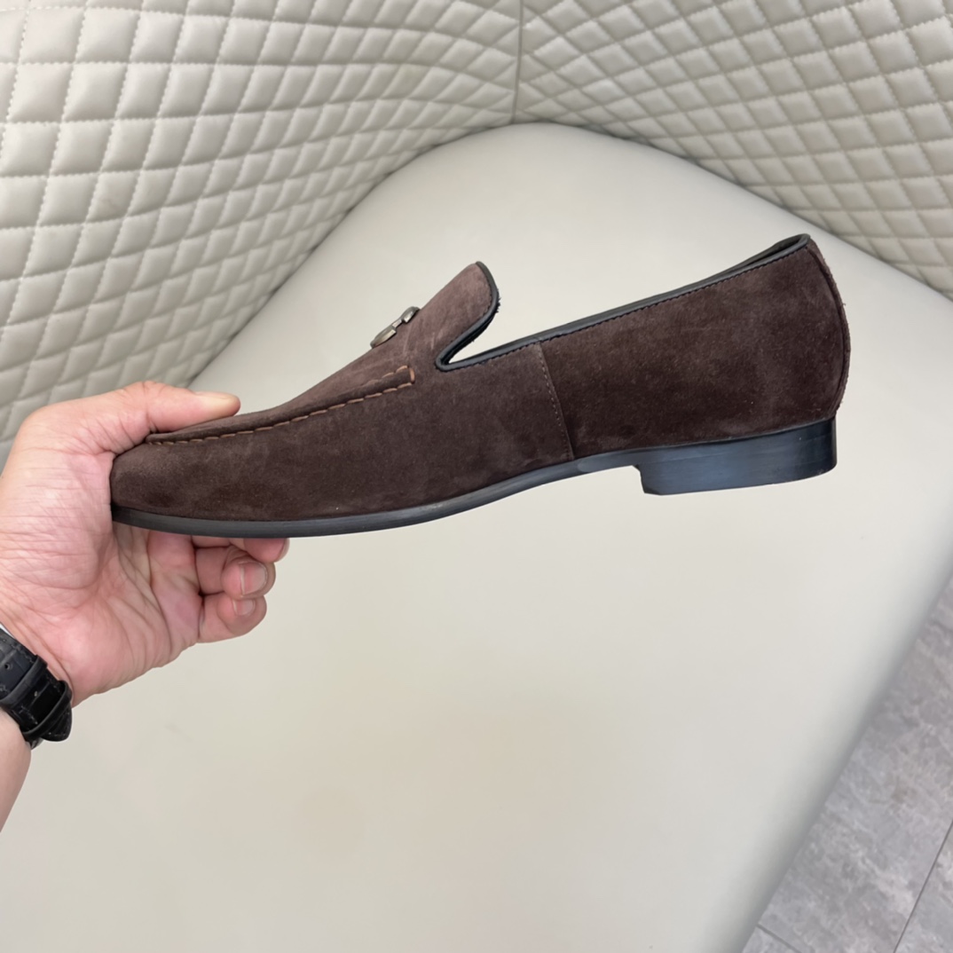 Precio de venta: P220 Forro completo de piel de vacunoMarca: DG* "Dolce & Gabbana*" Zapatos de pielT