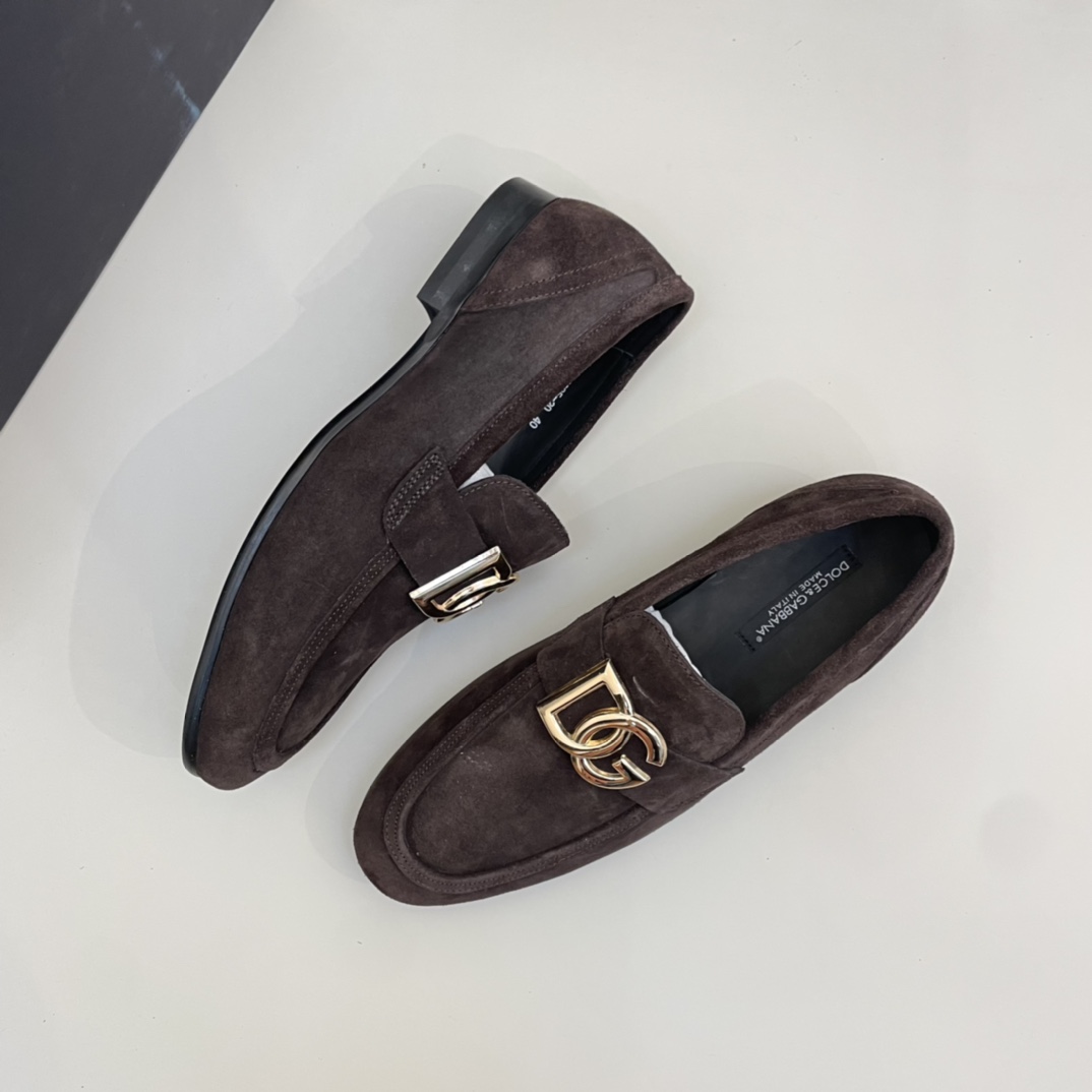 Precio de venta: P220 Forro completo de piel de vacunoMarca: DG* "Dolce & Gabbana*" Zapatos de pielT