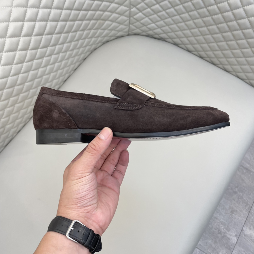 Precio de venta: P220 Forro completo de piel de vacunoMarca: DG* "Dolce & Gabbana*" Zapatos de pielT