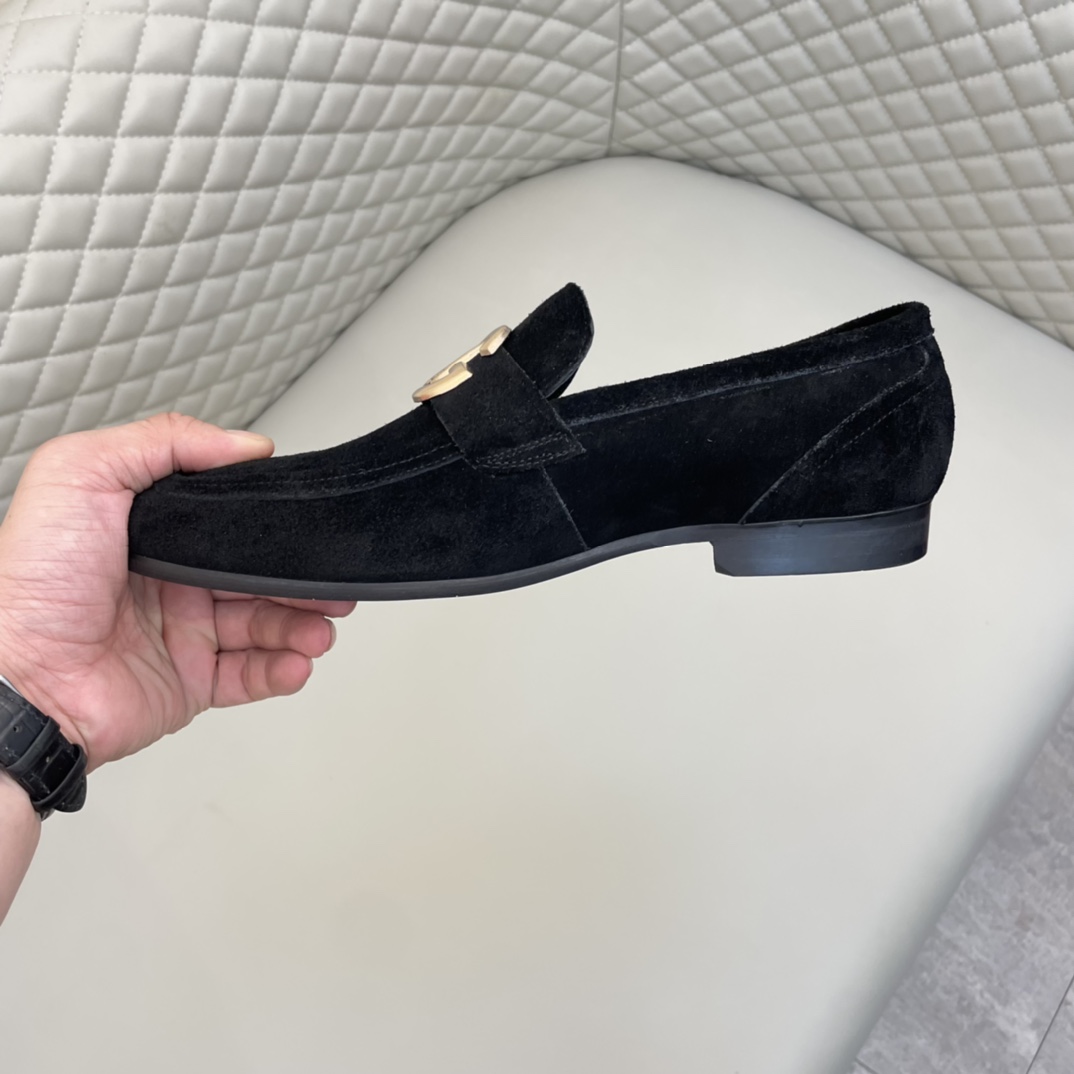 Precio de venta: P220 Forro completo de piel de vacunoMarca: DG* "Dolce & Gabbana*" Zapatos de pielT