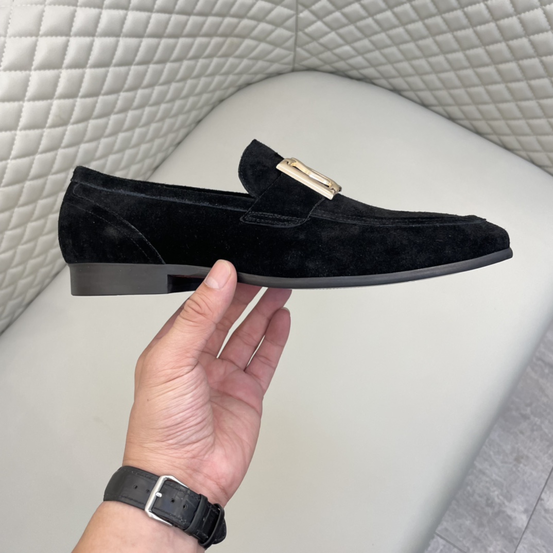 Precio de venta: P220 Forro completo de piel de vacunoMarca: DG* "Dolce & Gabbana*" Zapatos de pielT