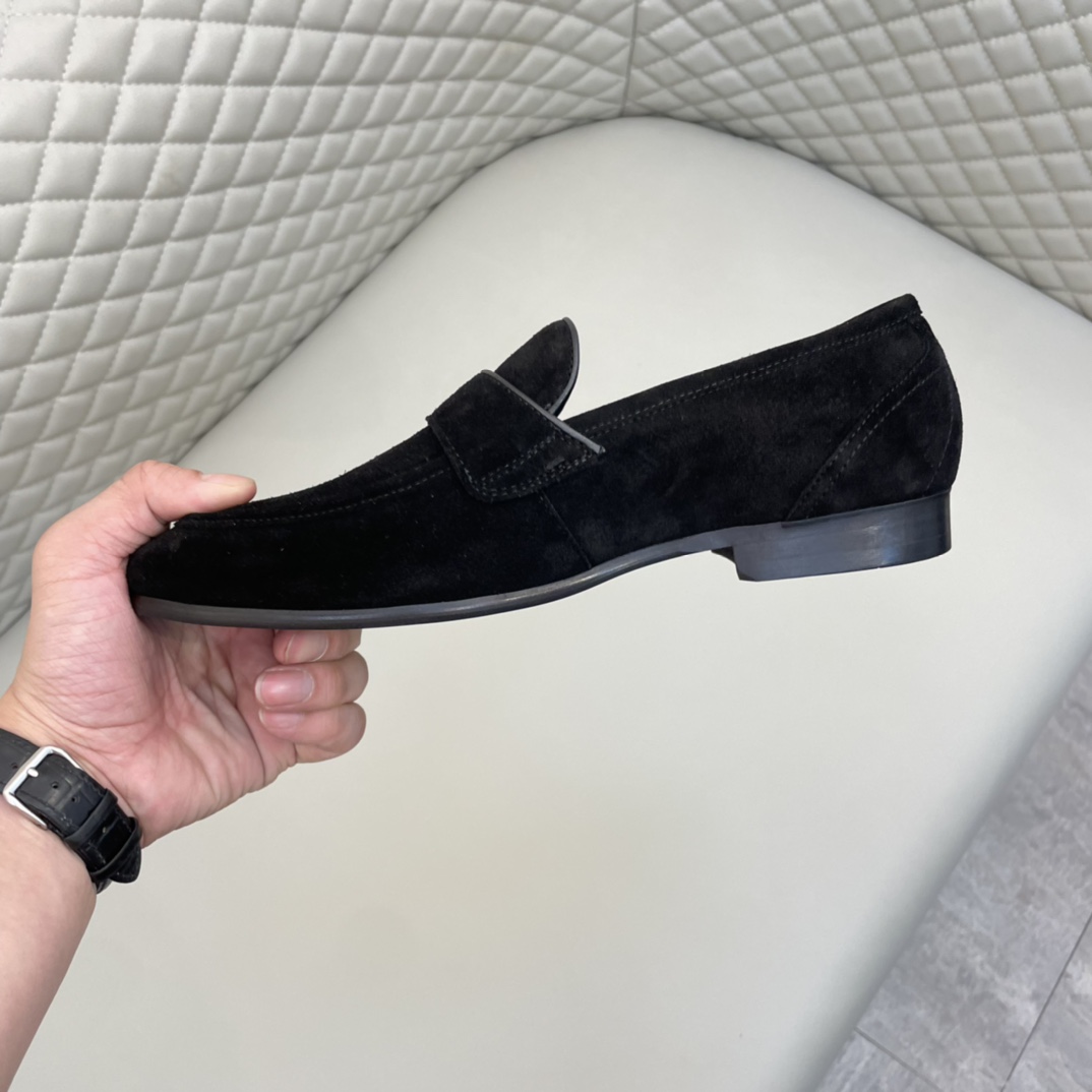 Precio de venta: P220 Forro completo de piel de vacunoMarca: DG* "Dolce & Gabbana*" Zapatos de pielT