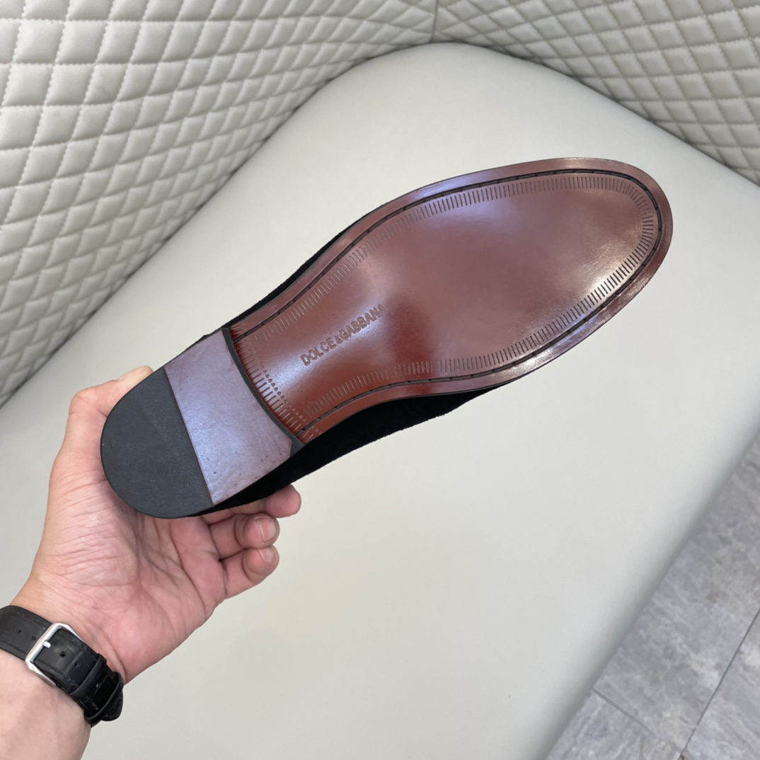 Precio de venta: P220 Forro completo de piel de vacunoMarca: DG* "Dolce & Gabbana*" Zapatos de pielT