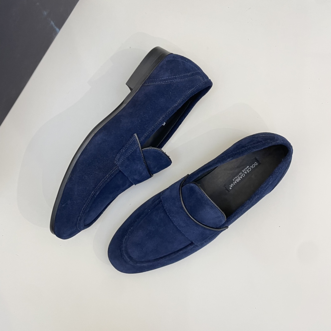 Precio de venta: P220 Forro completo de piel de vacunoMarca: DG* "Dolce & Gabbana*" Zapatos de pielT