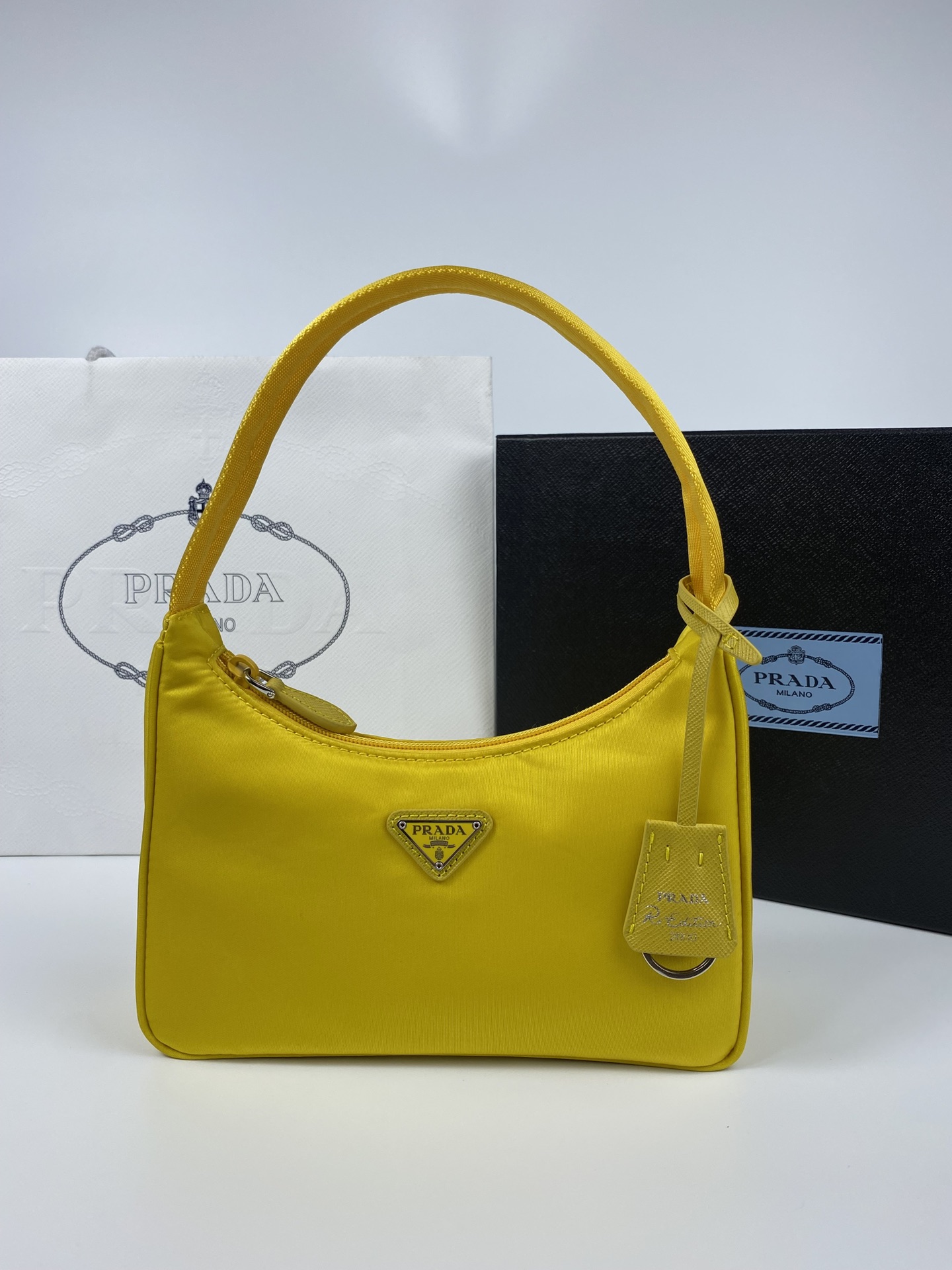 P240 Versión de compra por encargo de Prada, HOBO actualizado, mismo modelo que Kendall, bolso de hombro de nailon para…