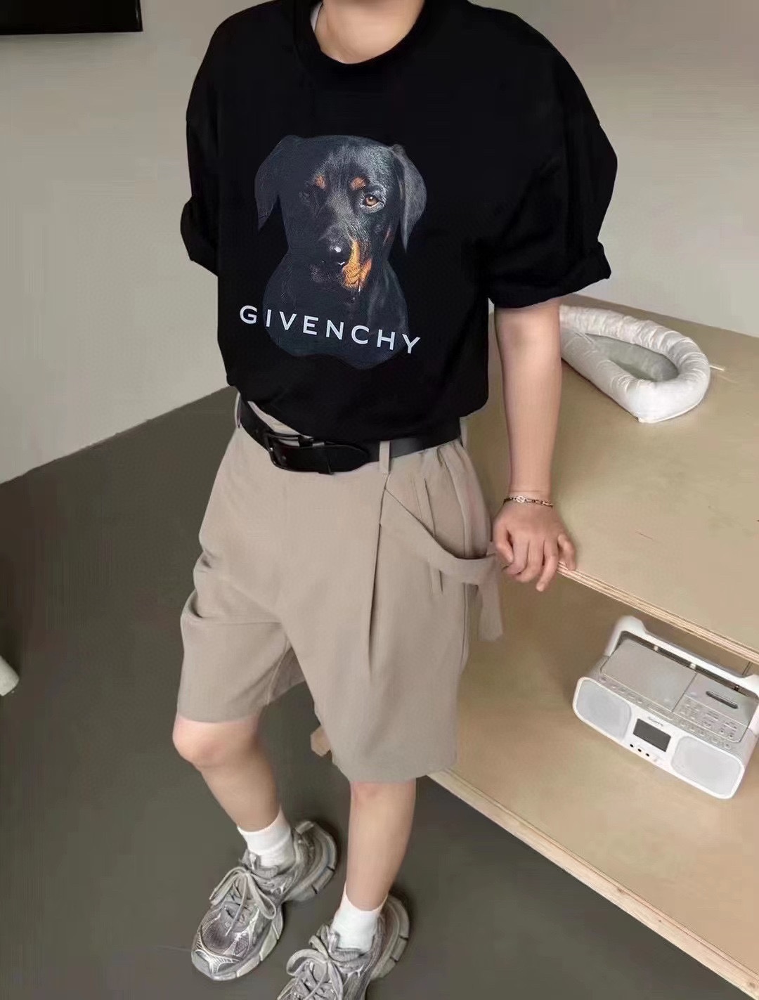 GivenchyGivenchy 23ss dog-head print short-sleeved upper body effect