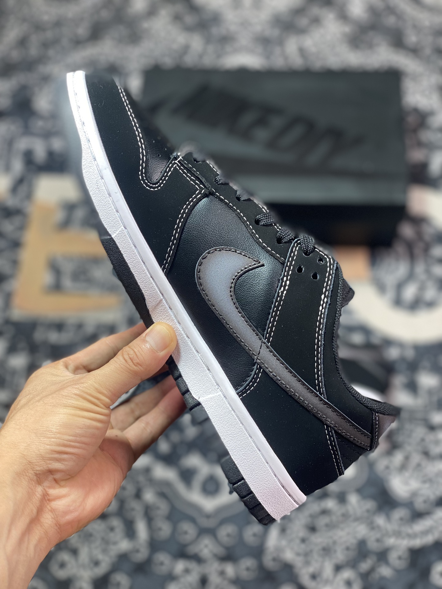 220 Concepts x NK SB Dunk Low FD6923-001