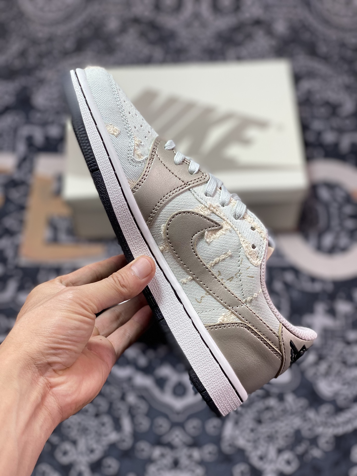 300 Travis Scott x Nike Wmns Air Jordan 1 Low OG SP”Cactus Jack“AJ1乔丹一代篮球鞋“TS联名牛仔布玫瑰金倒钩”DM7866-815