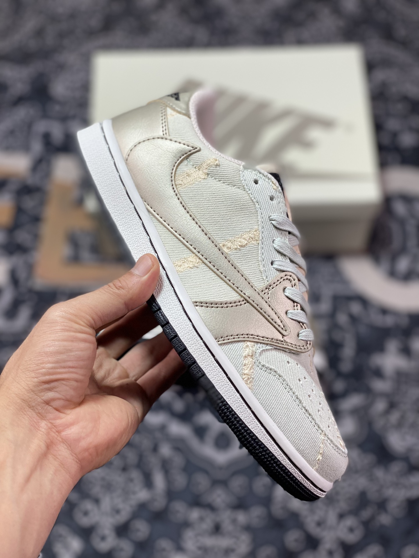 300 Travis Scott x Nike Wmns Air Jordan 1 Low OG SP”Cactus Jack“AJ1乔丹一代篮球鞋“TS联名牛仔布玫瑰金倒钩”DM7866-815