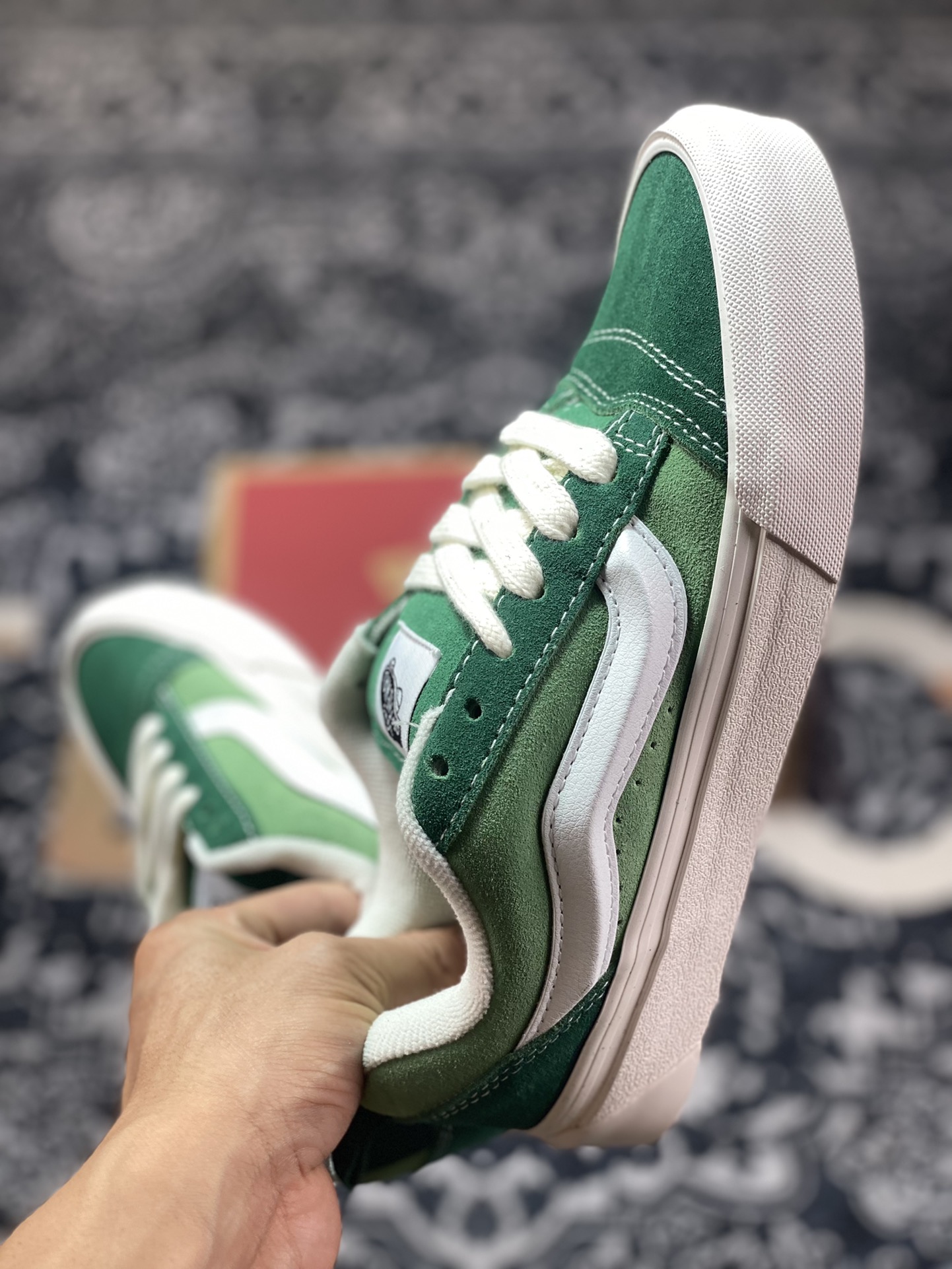 New color matching of Vans Classics Knu Skool Shoes for summer