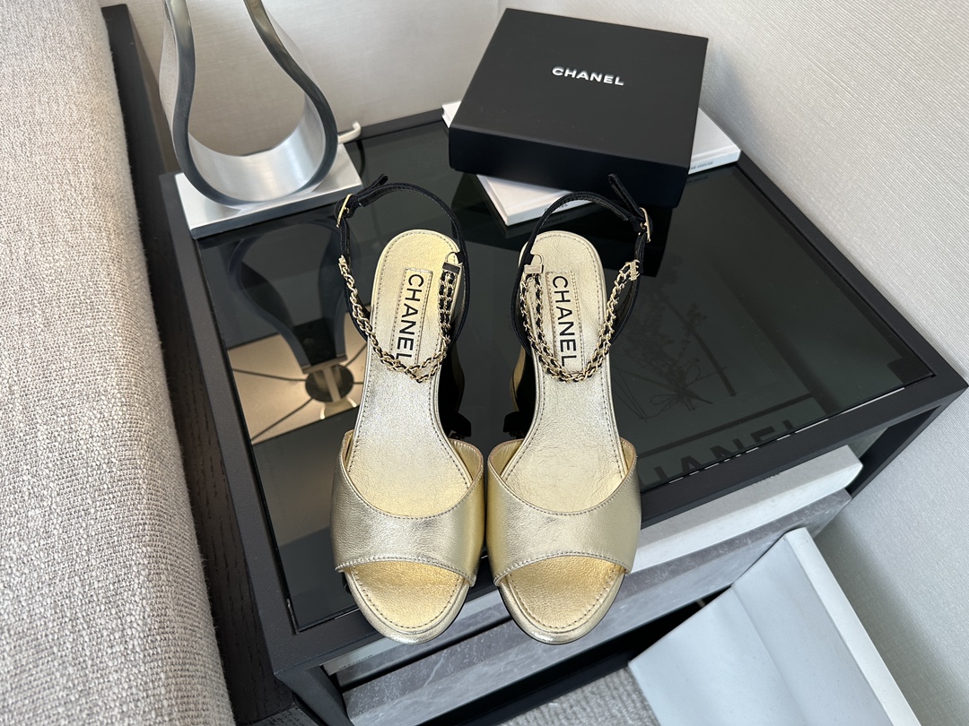Chanel 23A Slingback Heels - Gold Leather with Chain Detail 3 i1690201786 7760 0