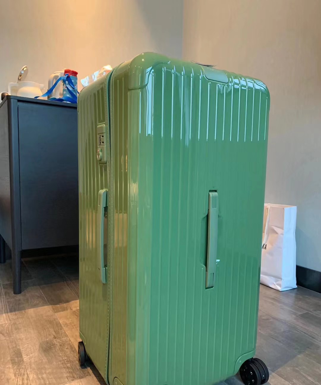 RIMOWA Essential Cabin Suitcase, Lightweight Luggage for Travel, Green