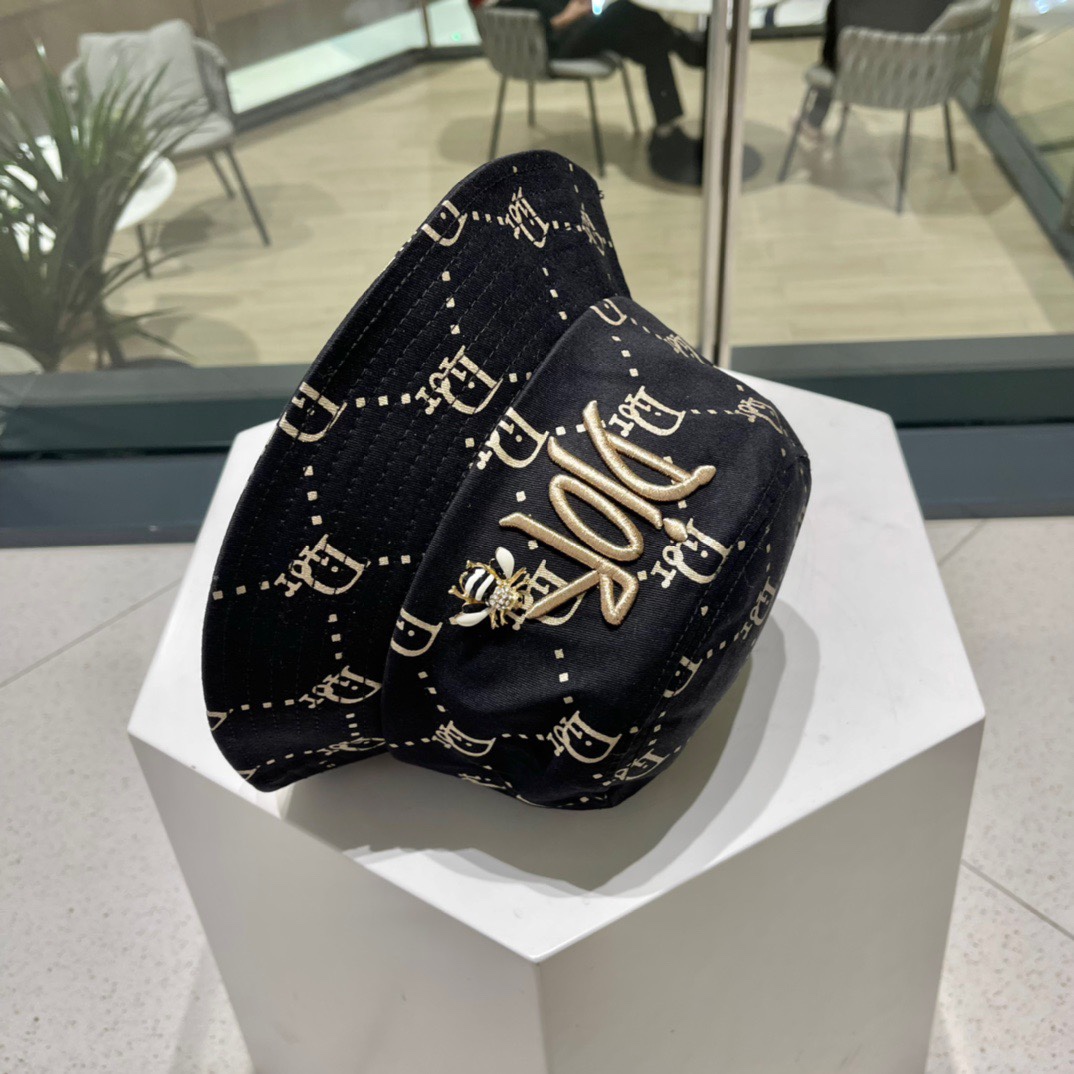  高版本 👒Dior迪奥👒新品迪奥渔夫帽，ab机场look，质量代购版本，适合日常穿搭的一款渔夫帽