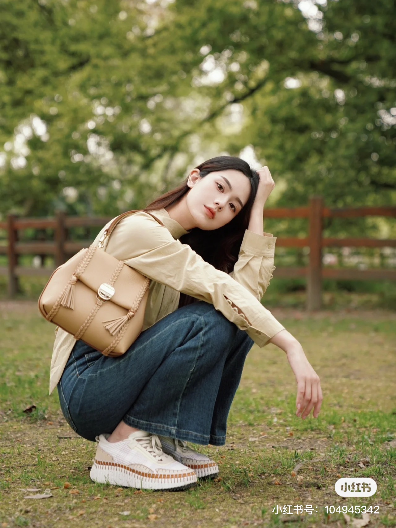 Chloé Apricot medium upper body 222