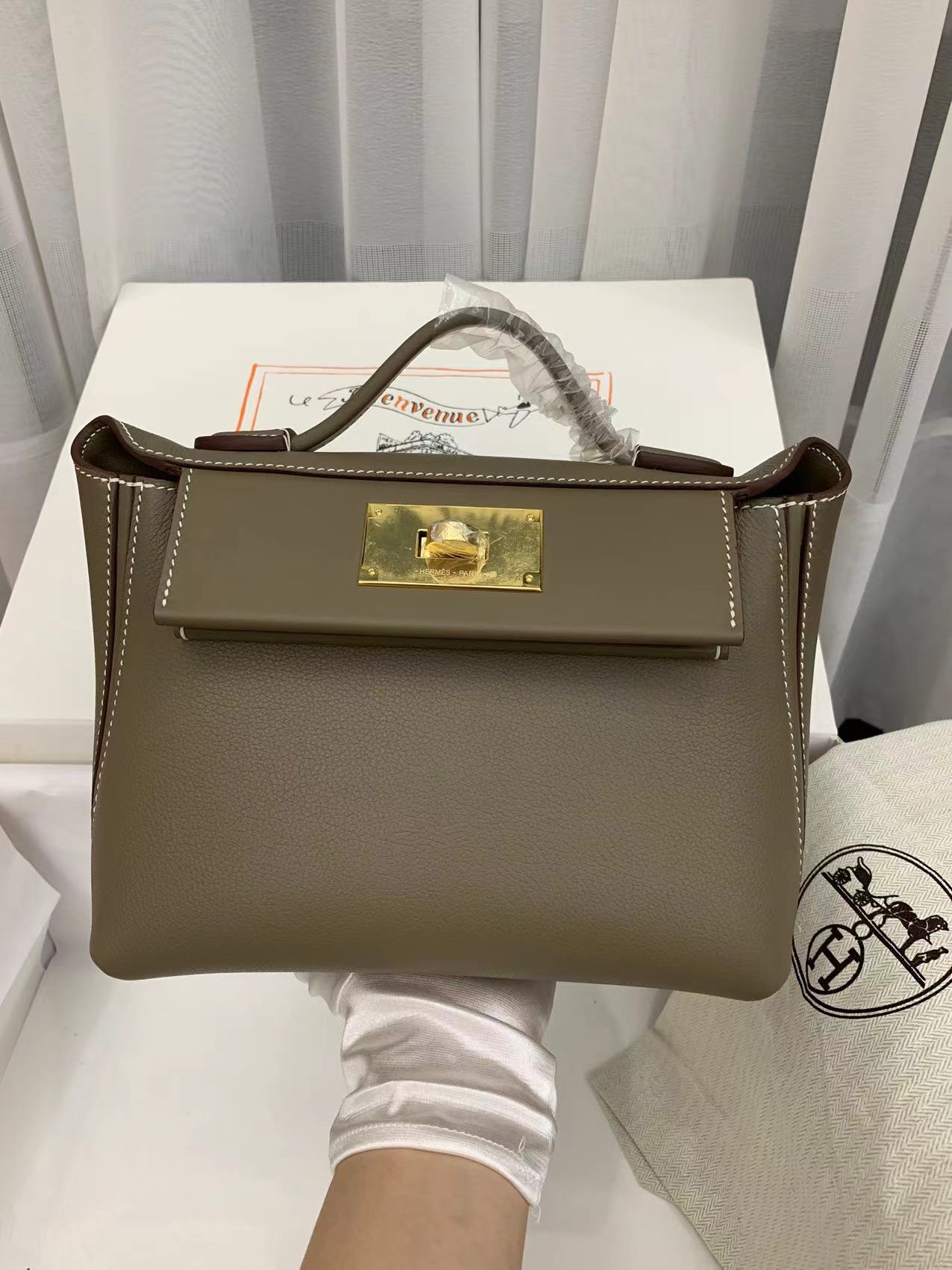 Kelly Mini 2424 Top Handle Bag, Versatile Leather Handbag with Shoulder Strap 3 a1690229556757 7112