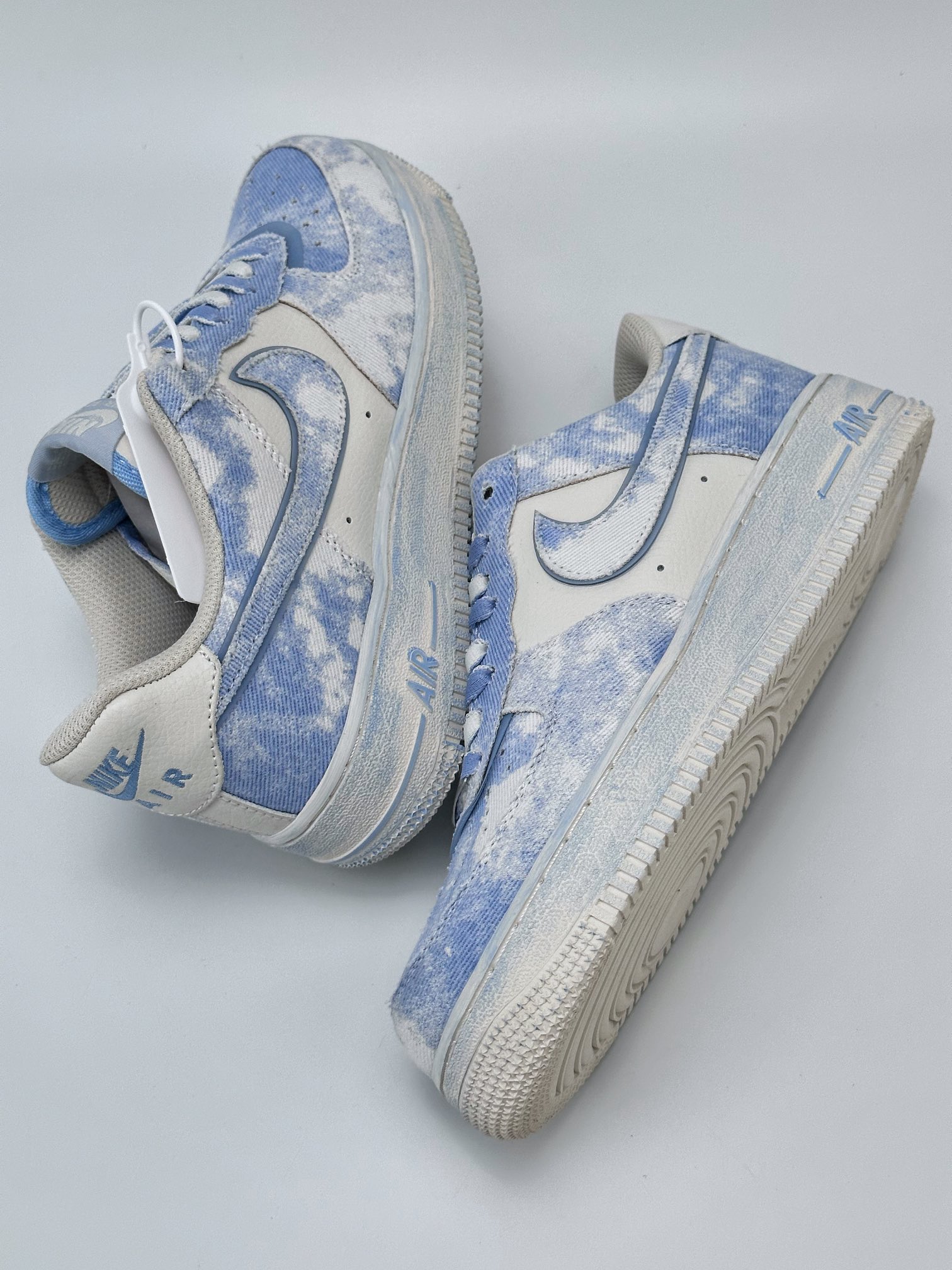 Nike Air Force 1 Low 07 White and Blue Tie-Dye Canvas FB0607-022