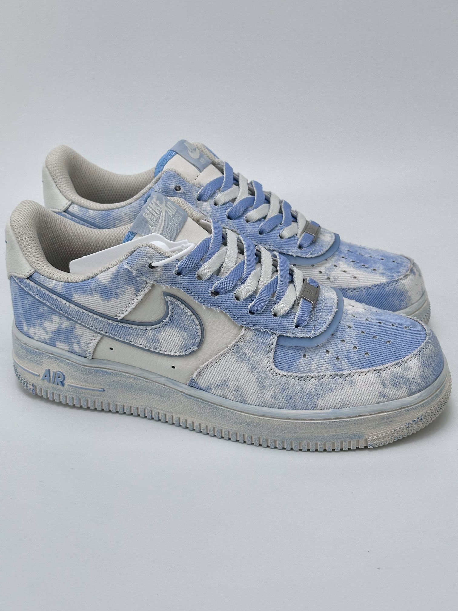 Nike Air Force 1 Low 07 White and Blue Tie-Dye Canvas FB0607-022