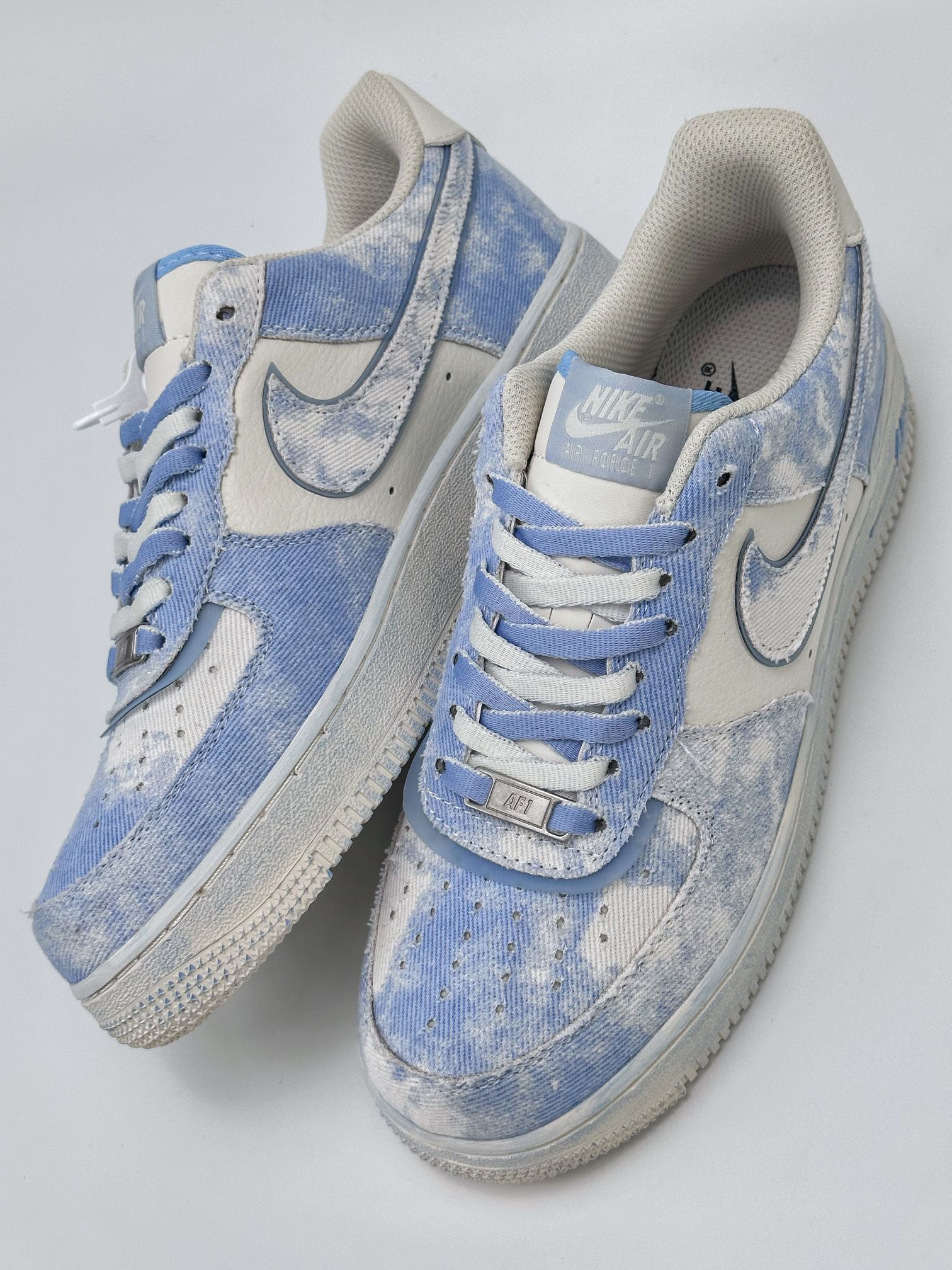 Nike Air Force 1 Low 07 White and Blue Tie-Dye Canvas FB0607-022