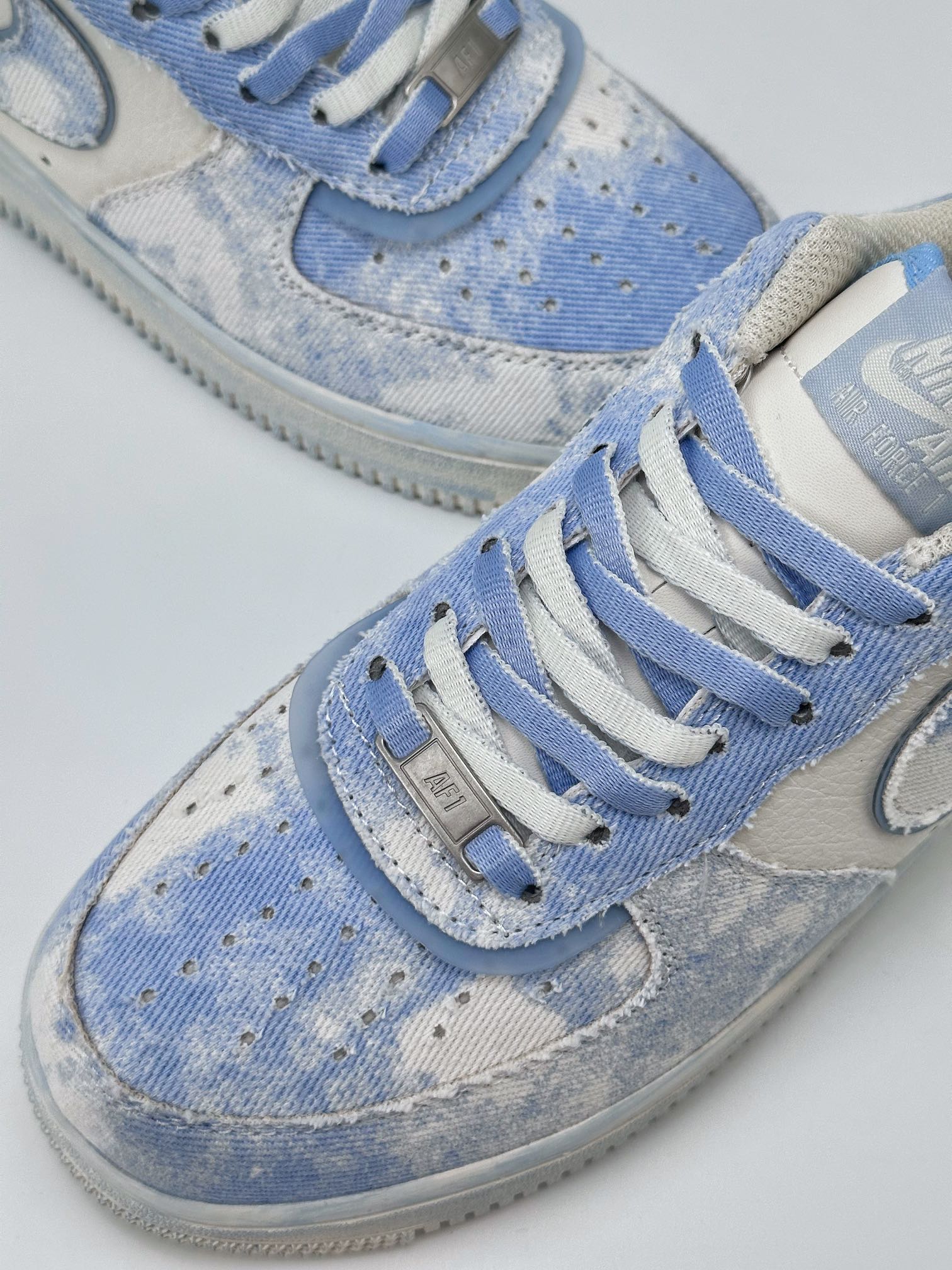 Nike Air Force 1 Low 07 White and Blue Tie-Dye Canvas FB0607-022