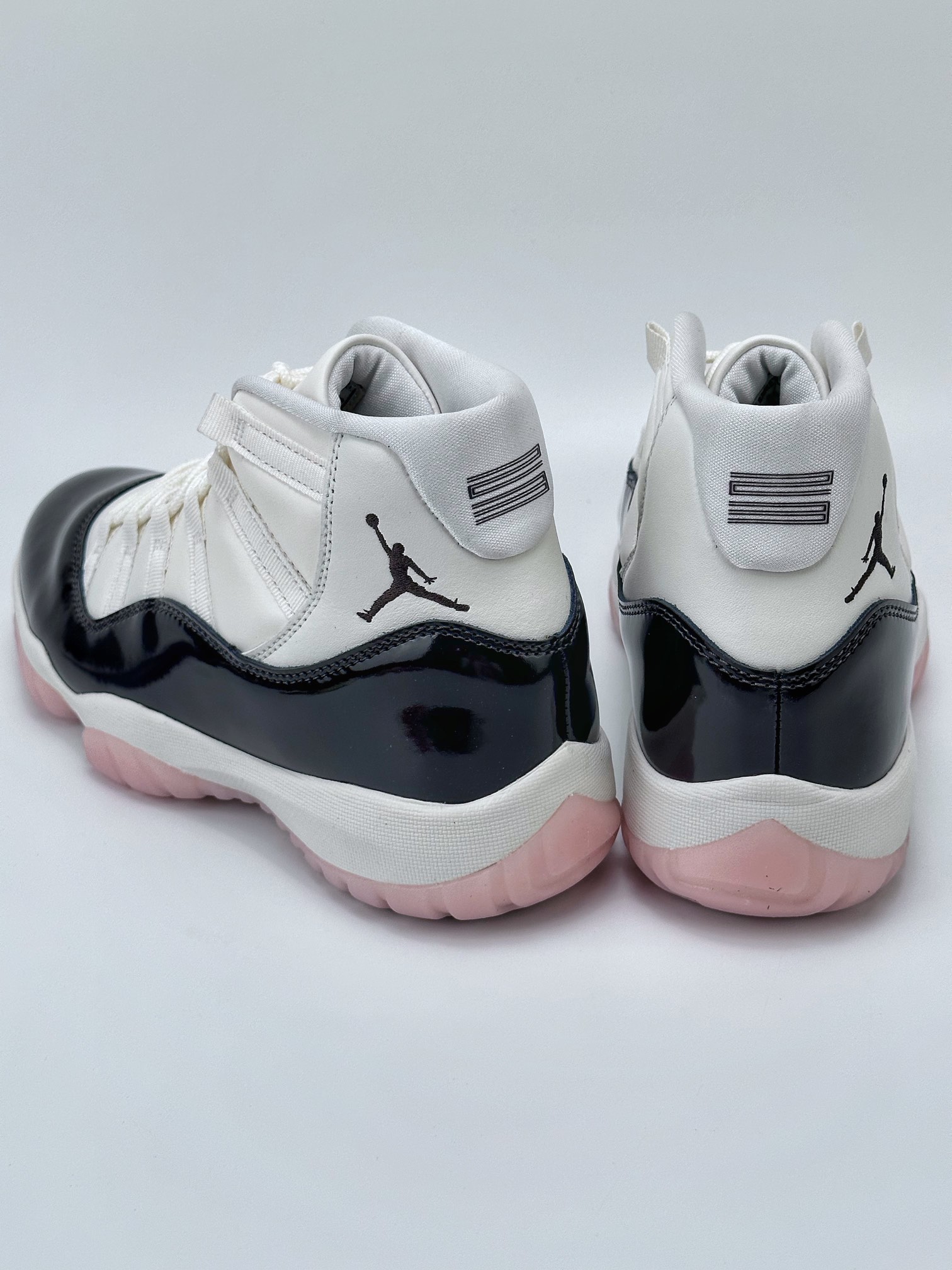 Air Jordan 11 Low ”Neapolitan” Lotus Root Powder AJ11 Foundation Kangkou AR0715-101