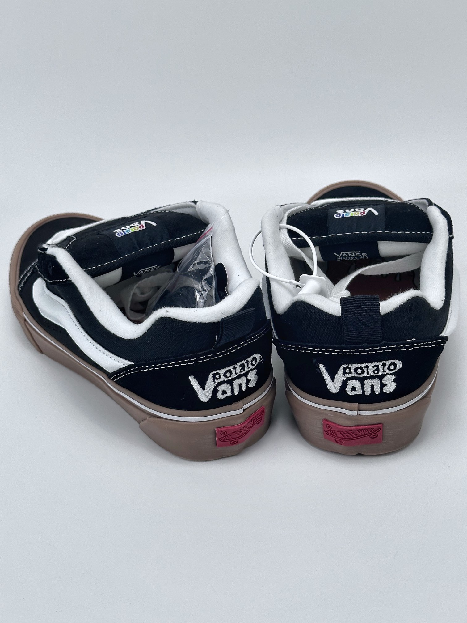 New color matching Vans potato fat version big logo black and white raw rubber canvas shoes