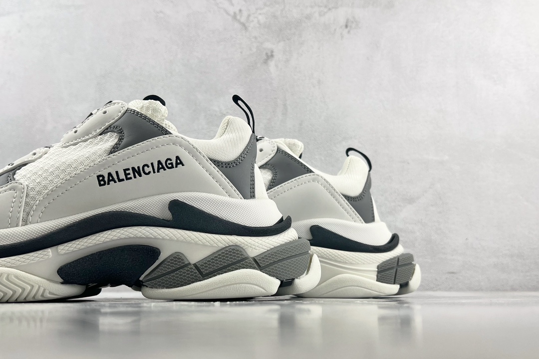 Balenciaga巴黎世家 Triple S 白灰 536737 W09OM 2005