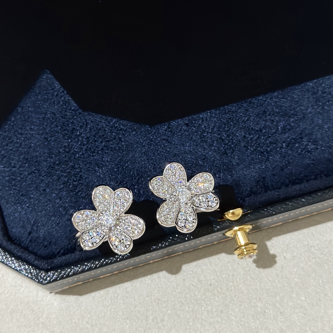 Van Cleef & Arpels תכשיטים עגילים כסף 925