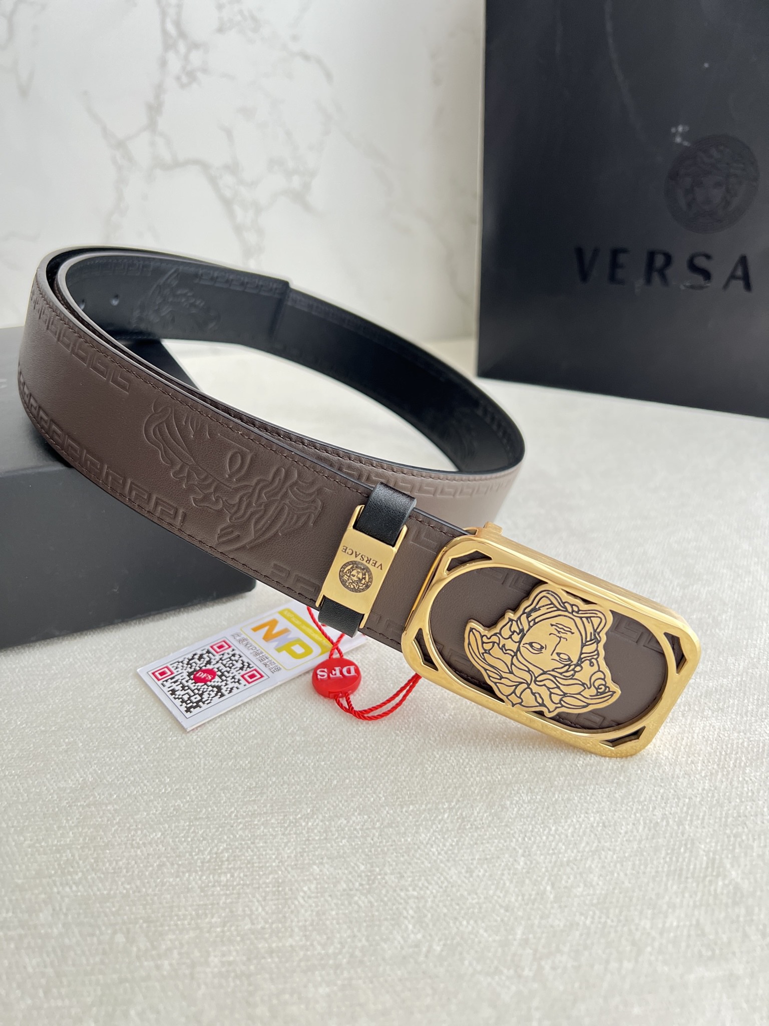 Versace Cinture Nero Stampa Hardware oro Pelle bovina Cuoio genuino