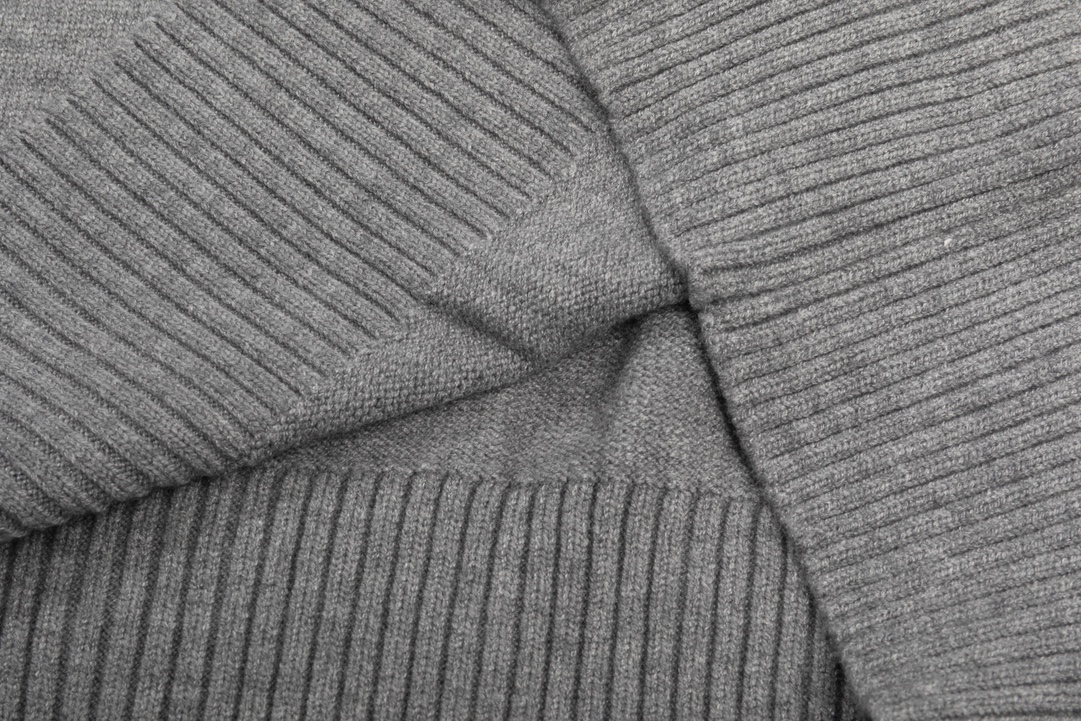 2023 Maison Kitsuné Pre-Burst Fox Embroidery Sweater with Cap Details. - 图片 7