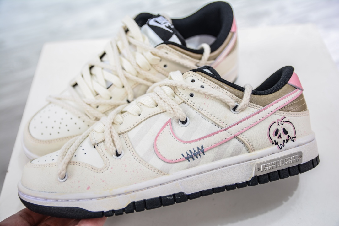 Nike SB Dunk Low Panda Mischief DD1391-100