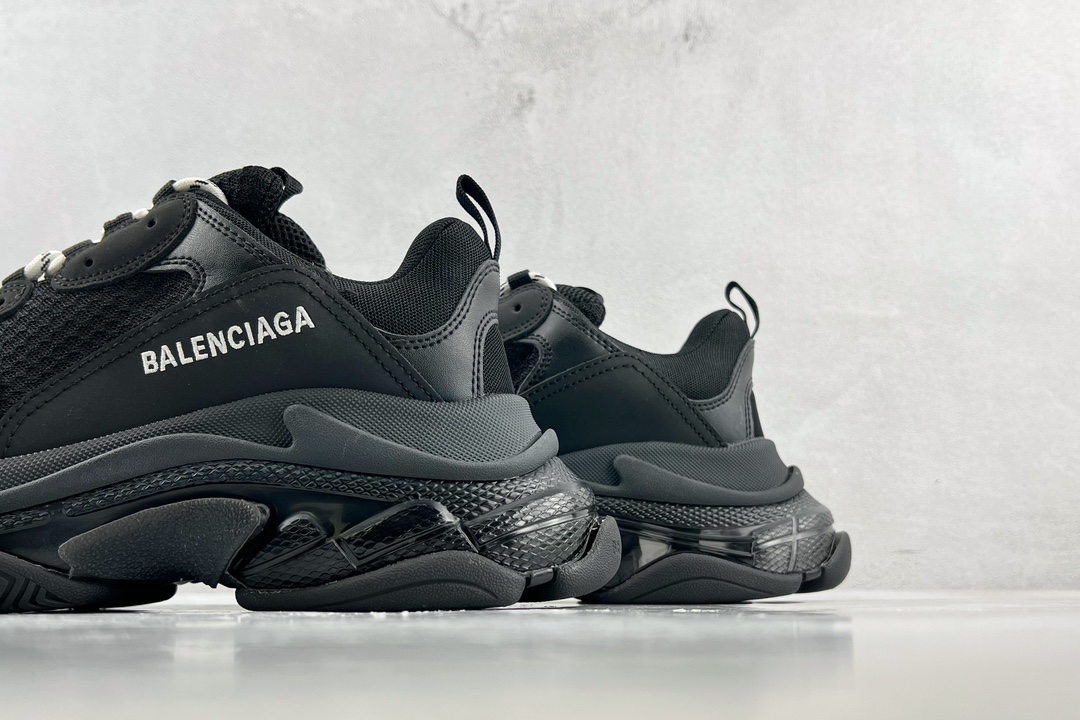 450 Balenciaga巴黎世家 Triple S 黑色 541624 W2FB1 1000