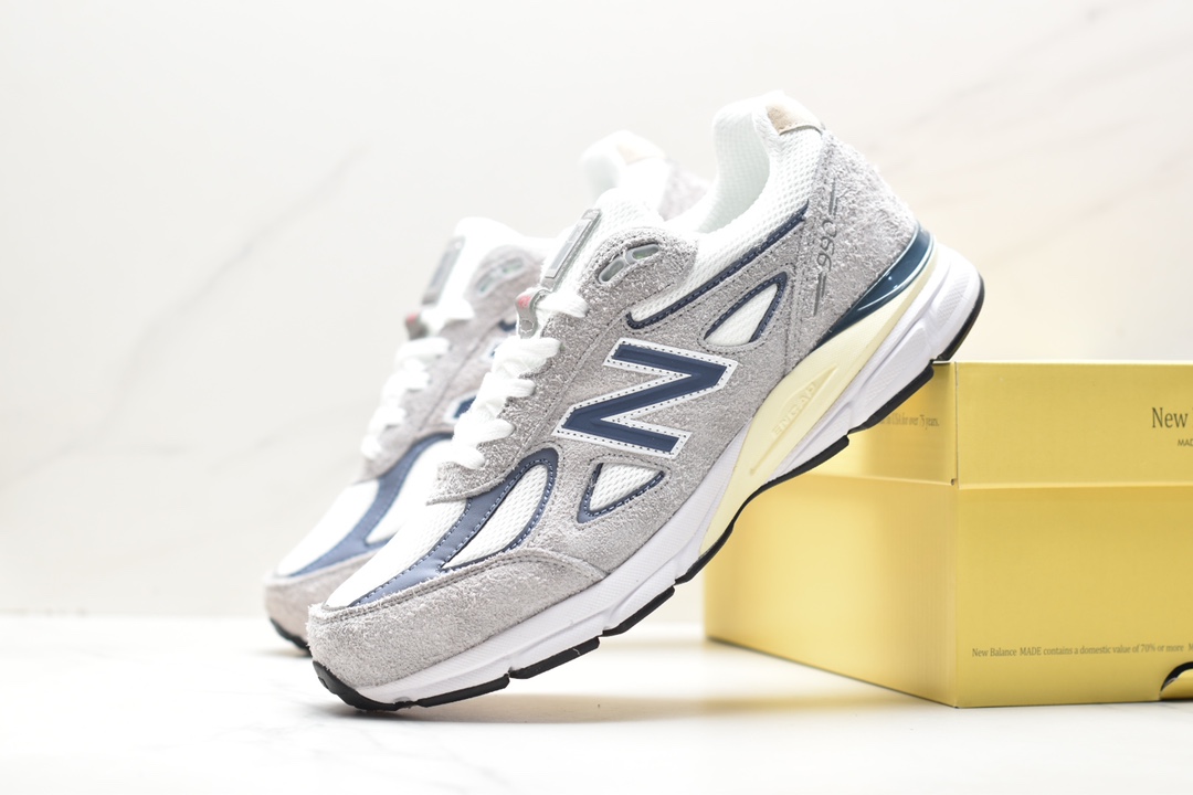 New Balance U990 American-made running shoes, the original ”dad shoe” that came out in 1982, 990 series U990TA4