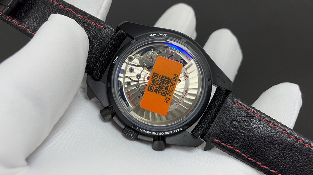 Omega 欧米茄 超霸 月之暗面 44mm 9300机