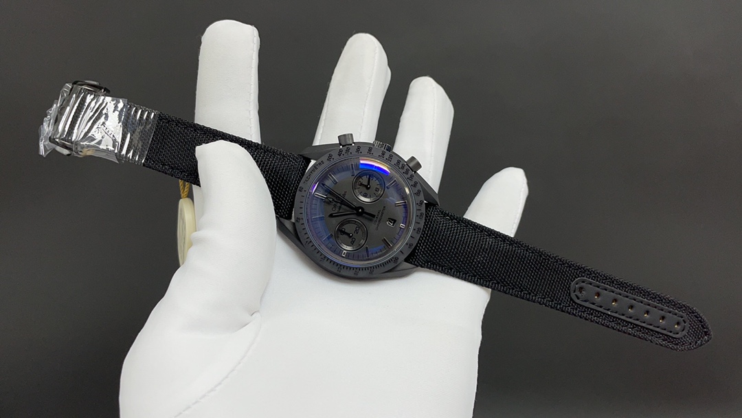 Omega 欧米茄 超霸 月之暗面 44mm 9300机