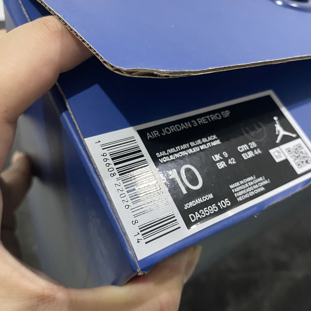 图片[9]-【莞产纯原】Fragment Design x Air Jordan AJ3 藤原浩闪电联名 DA3595-105东莞元老级版师操刀倾力打造全网最强三代 原楦原纸板开发 确保原汁原味 字体间距大小 一码一段还原ZP 原厂闪电⚡Logo高频工艺 深浅饱满度 吊打市面 原厂皮料质感色泽绝无偏差 完美中底拉帮 原厂中底钢印  原档案大底 如假白送 大底纹路 气垫通透度PU的回弹性均百分百还原 原厂电绣鞋舌飞人刺绣针数立体讲究精细欢迎对比正品原鞋 SIZE：40 40.5 41 42 42.5 43 44 44.5 45 46 47.5-莆田鞋批发中心