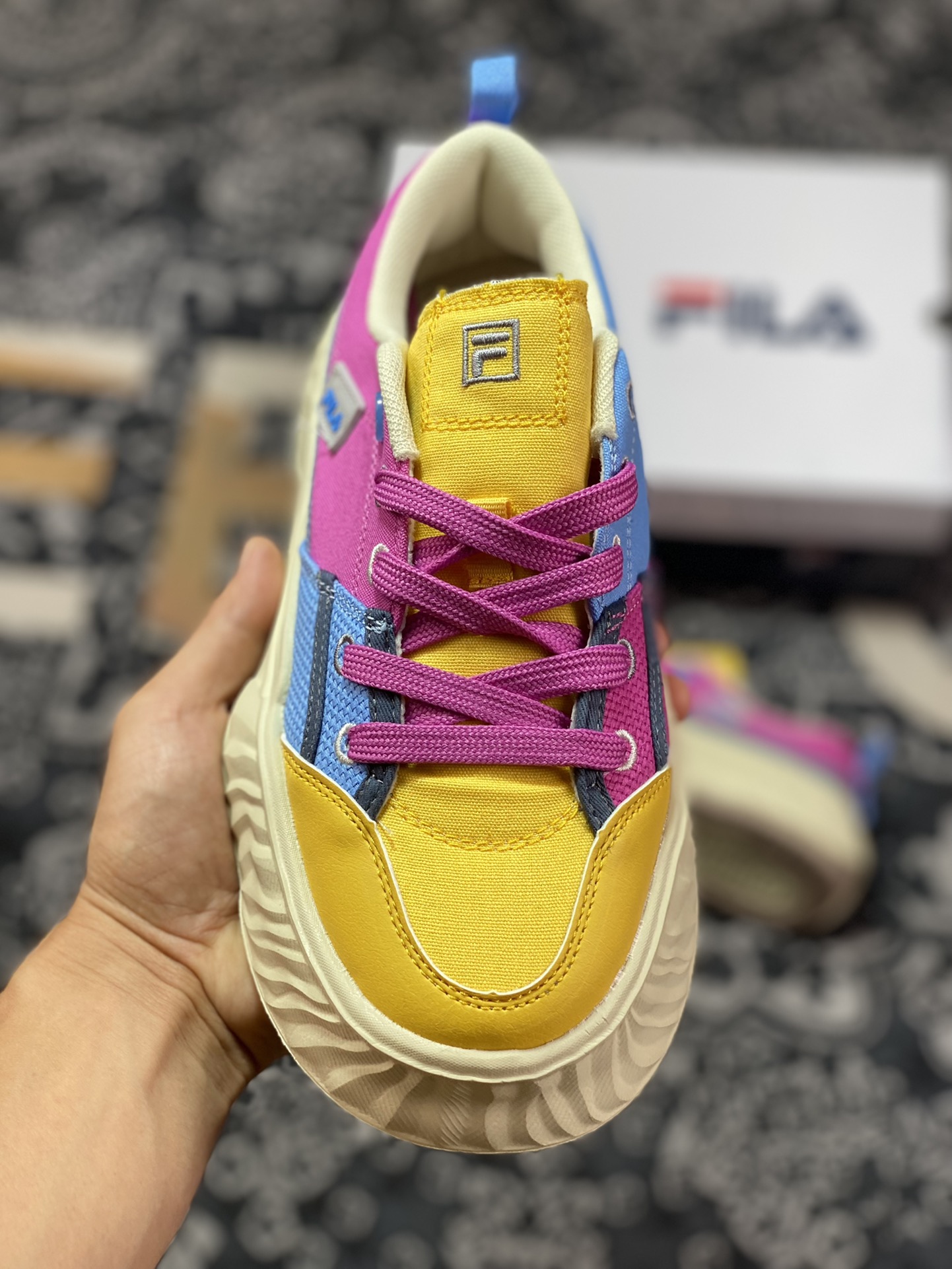 180 斐乐Fila FOSSO Heritage Canvas 川行系列低帮轻量厚底松糕板鞋“帆布黄浅蓝紫”F12W322301FRL