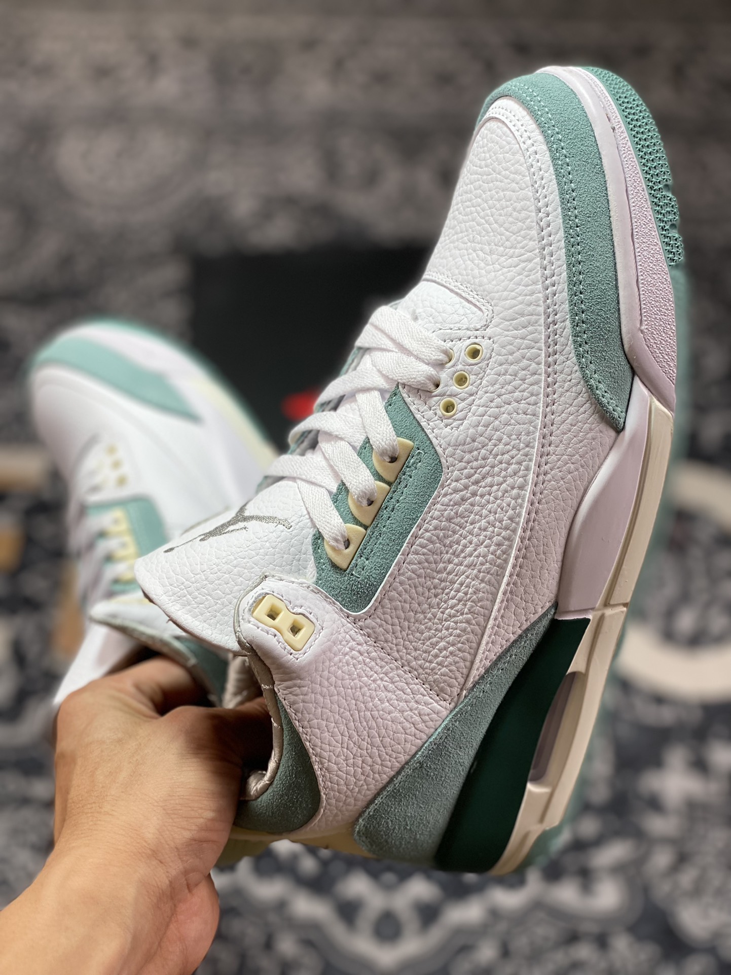 Exclusive colorway debuts Air Jordan 3 retro ”Tiffany White Orchid” CT8532-130