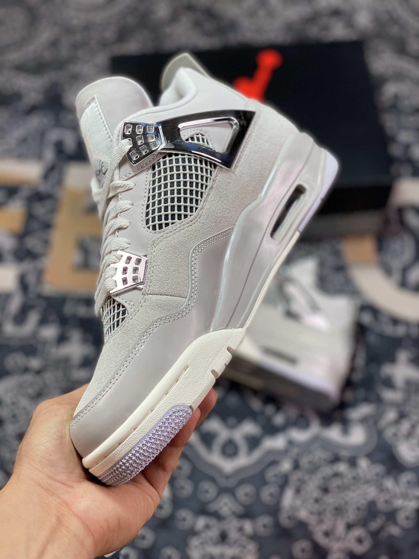 Air Jordan 4 WMNS ”Frozen Moments” aj4 electroplated silver AQ9129-001