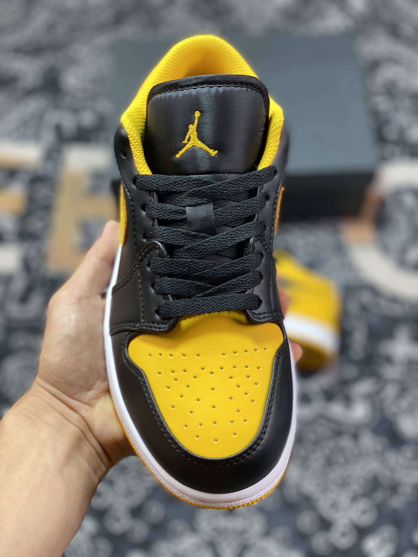 Air Jordan 1 Low OG ”Yellow Ochre” AJ1 Jordan 1 black and yellow low-top cultural casual sneakers 553558-072