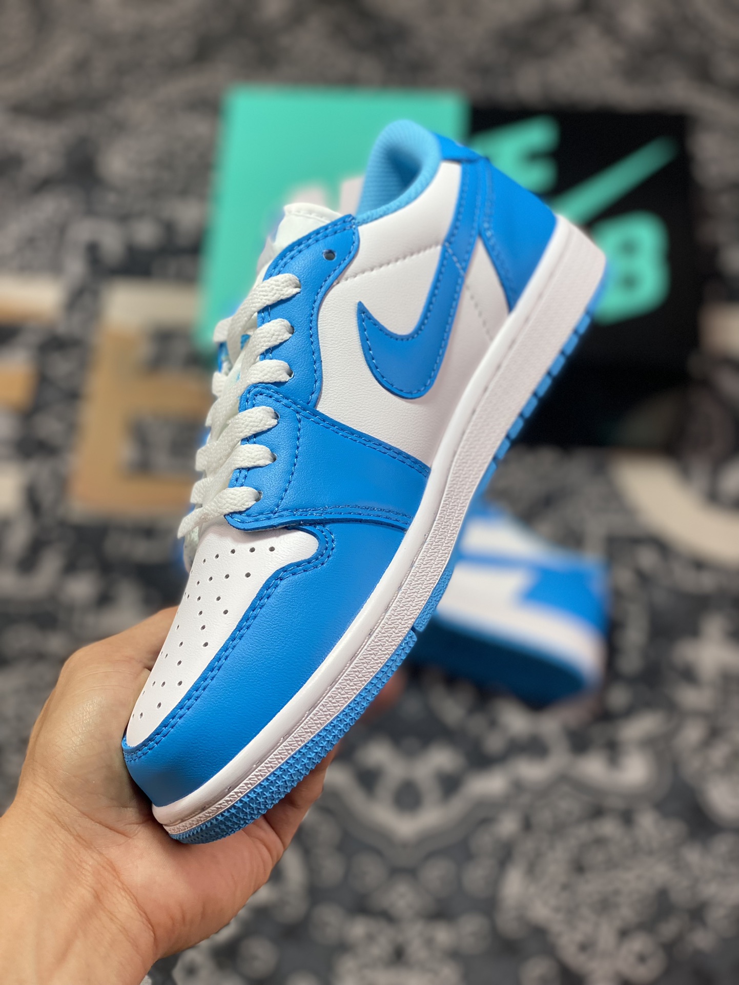 NK SB x Air Jordan 1 Low North Carolina Blue CJ7891-401