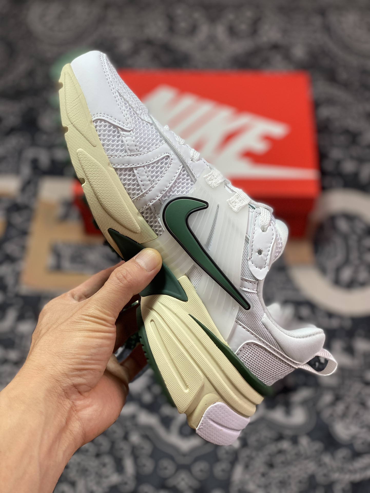 220 RA Nike Runtekk Summit White Metallic Silver 佛莫罗复古单品 复古老爹鞋跑步鞋 FD0736-101