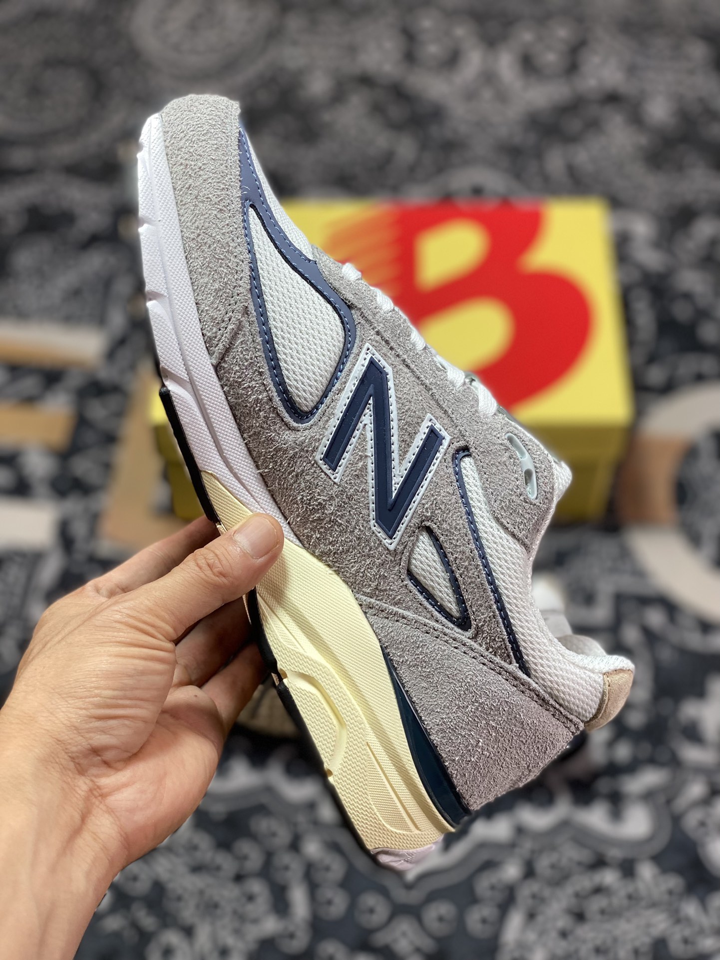 New Balance in USA M990V4 ”Grey Day” series American-made running shoes ”Original Gray Navy Blue Oxidation” U990TA4