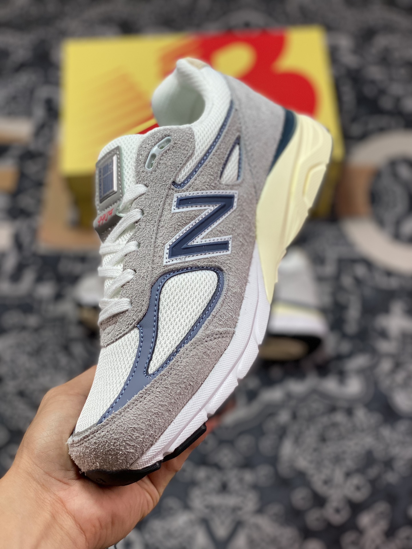 New Balance in USA M990V4 ”Grey Day” series American-made running shoes ”Original Gray Navy Blue Oxidation” U990TA4