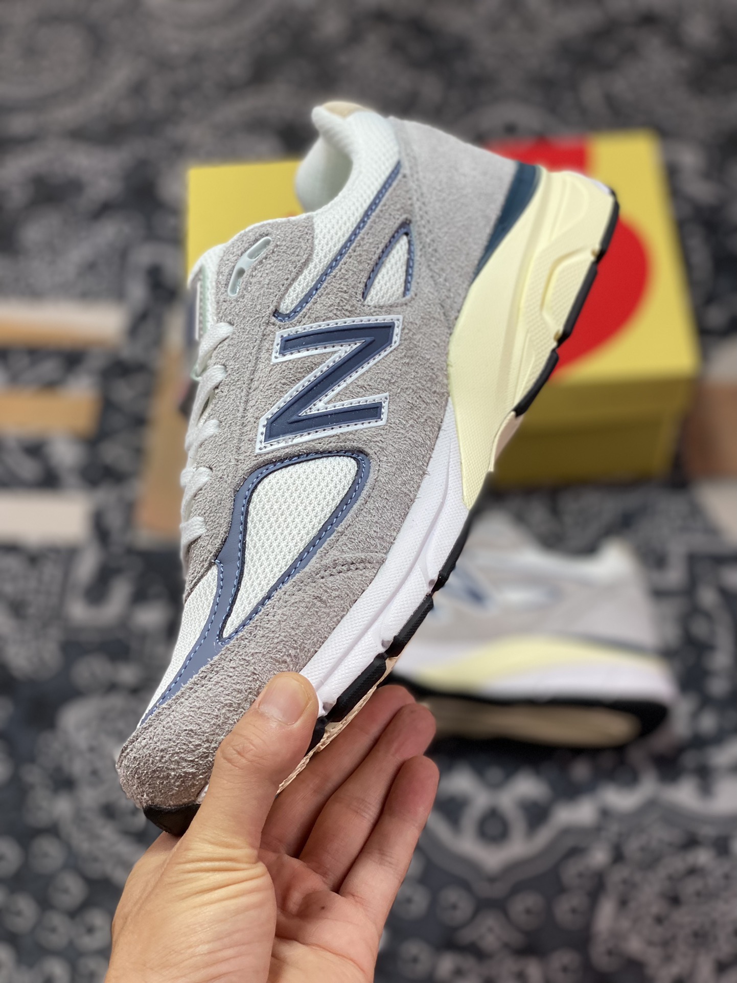 New Balance in USA M990V4 ”Grey Day” series American-made running shoes ”Original Gray Navy Blue Oxidation” U990TA4